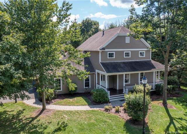 Property at 407 Chestnut Cir #78, Middlebury, CT 06762, 2 beds, 2 baths