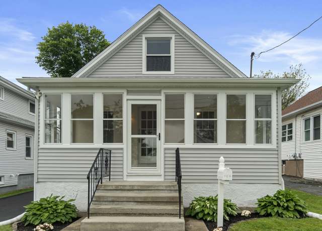 Property at 128 Grove Pl, West Haven, CT 06516, 3 beds, 1 bath