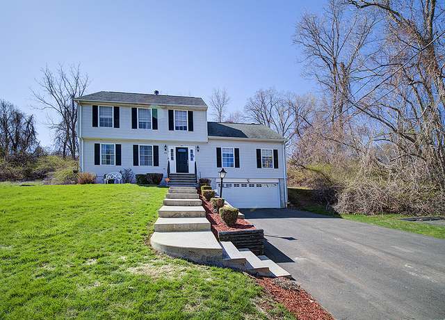 Property at 190 Country Hills Rd, Hamden, CT 06514, 5 beds, 2.5 baths