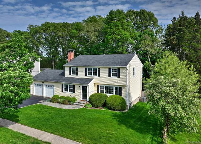 Property at 211 Papermill Ln, Fairfield, CT 06824, 4 beds, 2.5 baths