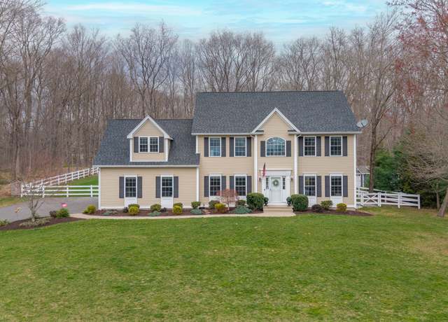 Property at 37 Walnut Brook Ln, Southbury, CT 06488, 4 beds, 3.5 baths
