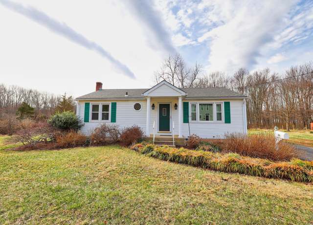 Property at 261 Mile Ln, Middletown, CT 06457, 3 beds, 1 bath
