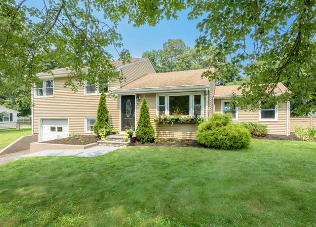 Property at 50 Parkview Dr, South Windsor, CT 06074, 3 beds, 1 bath