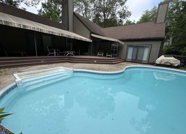 Property at Long Hill Farm Rd #20, Guilford, CT 06437, 2 beds, 2 baths