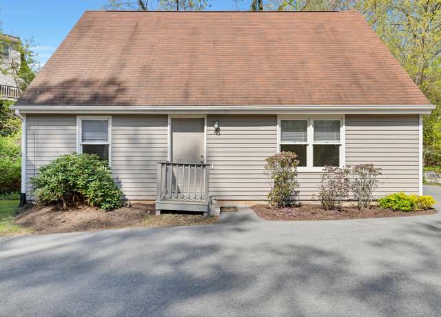 Property at 16 Copper Hill Dr #16, Guilford, CT 06437, 2 beds, 2 baths
