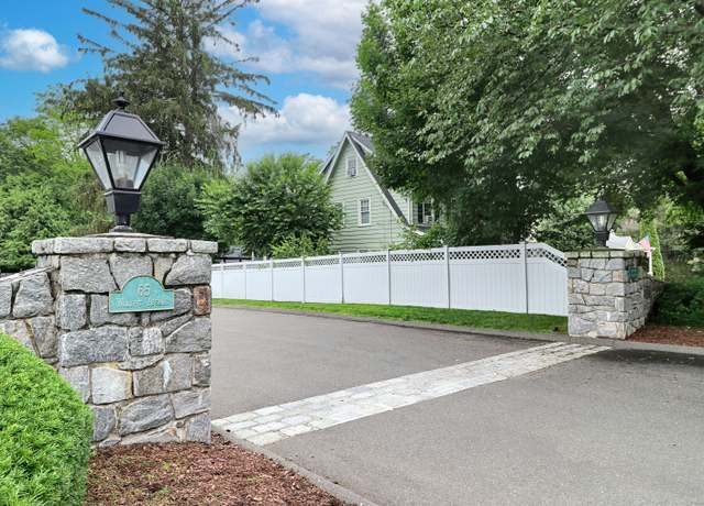 Property at 65 Wolfpit Ave Apt 2B, Norwalk, CT 06851, 2 beds, 2.5 baths