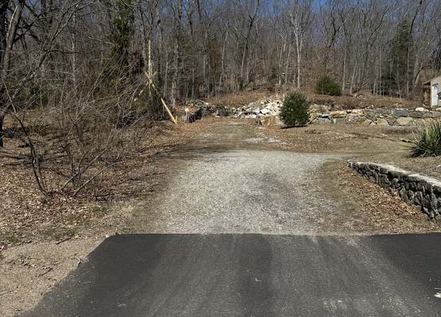 Property at 29 Avenue D Ave, Beacon Falls, CT 06403