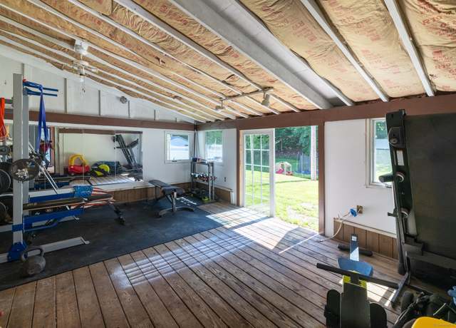 Property at 583 Main St, Southington, CT 06479, 3 beds, 2 baths