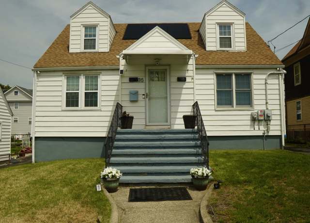 Property at 35 Ashley St, Bridgeport, CT 06610, 3 beds, 1 bath