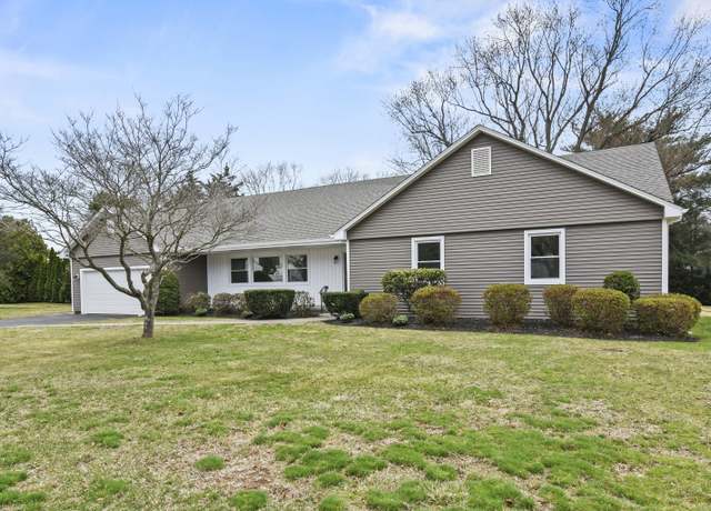 Property at 25 Delahunty Dr, Southington, CT 06489, 3 beds, 2 baths