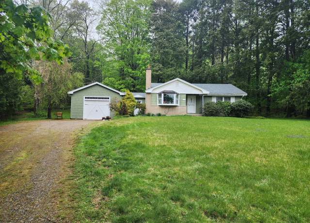 Property at 79 Pomfret Rd, Brooklyn, CT 06234, 2 beds, 1 bath