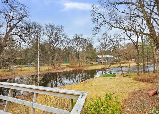 Property at 17 Huckleberry Ln, Weston, CT 06883, 4 beds, 4 baths