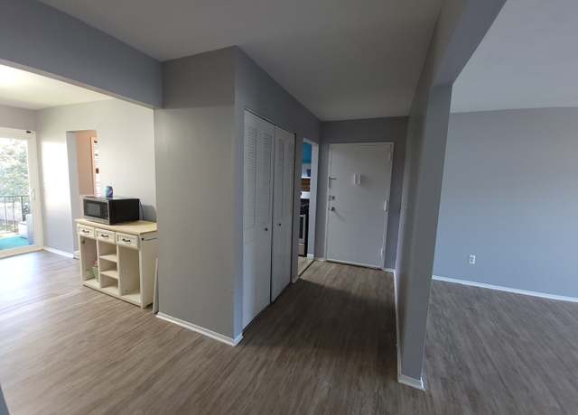 Property at 50 Greenhouse Rd Unit 41C, Bridgeport, CT 06606, 2 beds, 2 baths