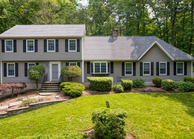 Property at 35 Whitethorn Dr, Guilford, CT 06437, 5 beds, 3.5 baths
