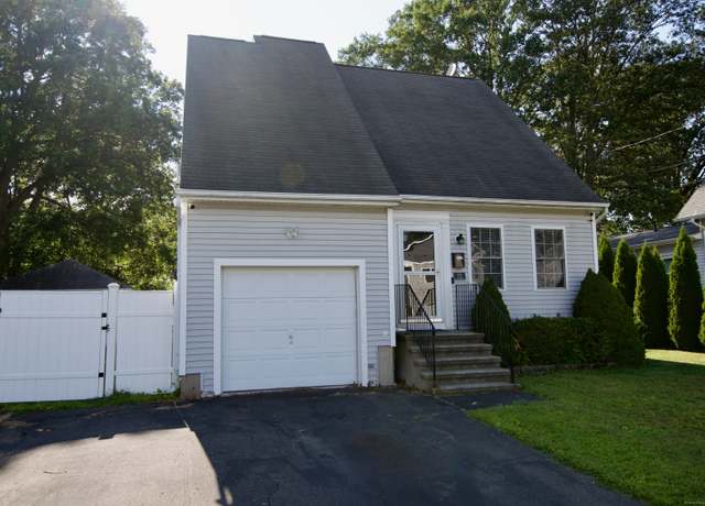 Property at 72 N Hoadley St, Naugatuck, CT 06770, 3 beds, 1.5 baths