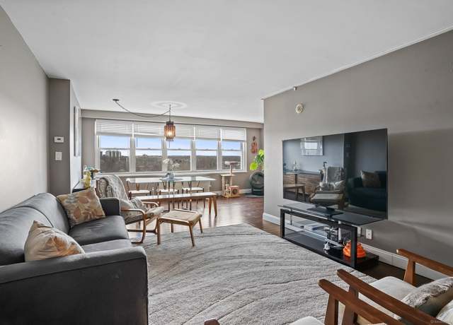 Property at 2625 Park Ave Unit PHJ, Bridgeport, CT 06604, 1 bed, 1.5 baths