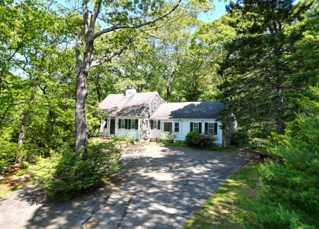 Property at 121 Warren Ave, Groton, CT 06355, 4 beds, 2 baths