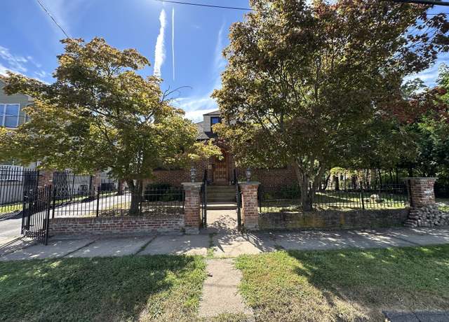 Property at 61 Wilbur St, Hartford, CT 06106, 2 beds, 1.5 baths