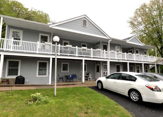 Property at 107 Hidden Knolls Cir #107, Monroe, CT 06468, 1 bed, 1 bath