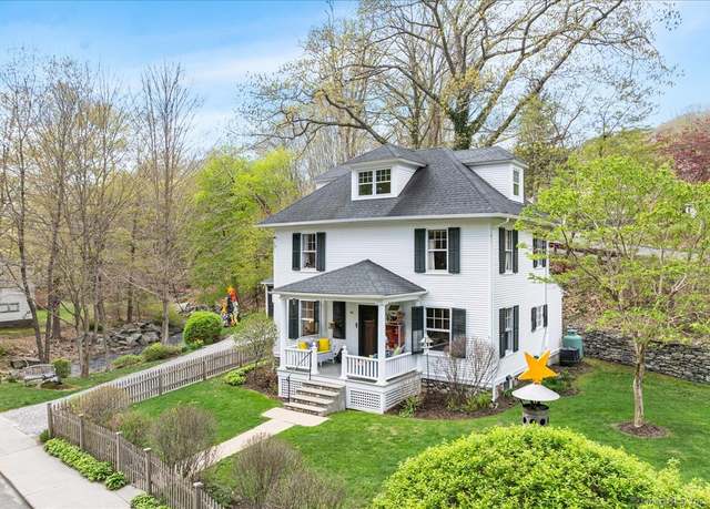 Property at 43 N Main St, Chester, CT 06412, 3 beds, 1.5 baths