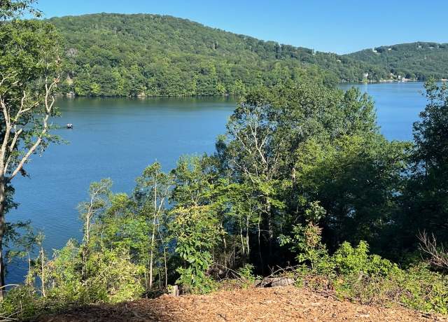 Property at 262 Great Plain Rd, Danbury, CT 06810