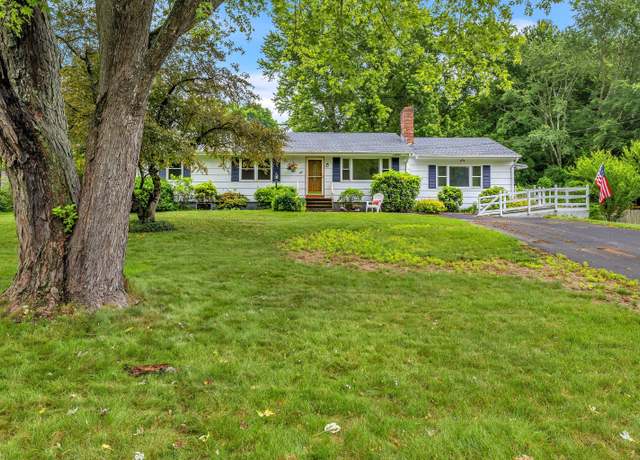 Property at 108 Sandelwood Dr, Madison, CT 06443, 3 beds, 2 baths