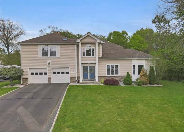 Property at 114 Boulder Dr, Rocky Hill, CT 06067, 5 beds, 3.5 baths