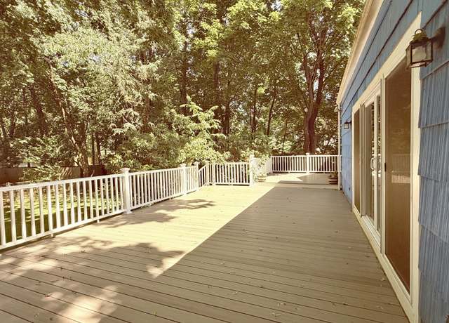 Property at 27 Stonecrop Rd, Norwalk, CT 06851, 4 beds, 2 baths