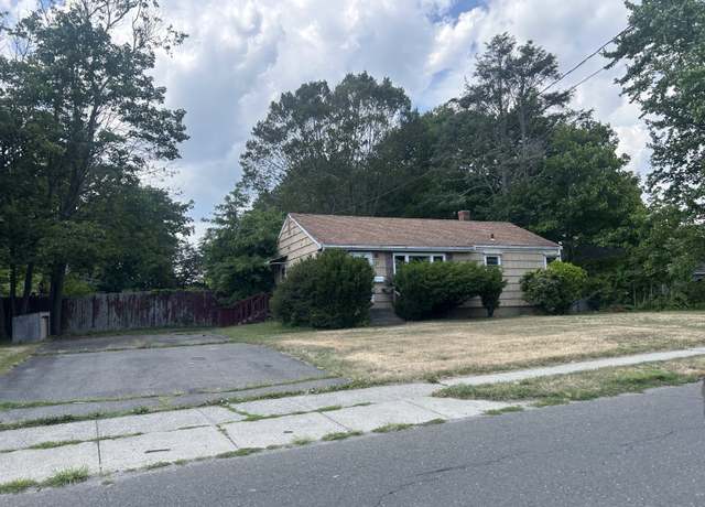 Property at 864 Milford Point Rd, Milford, CT 06460, 2 beds, 1 bath