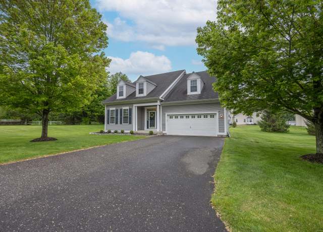 Property at 1 Chatham Ct #1, Middlebury, CT 06762, 4 beds, 2.5 baths