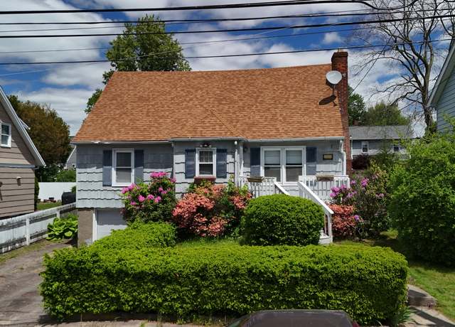 Property at 30 Florence Ave, Milford, CT 06460, 5 beds, 1.5 baths