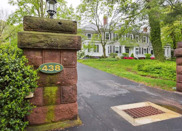 Property at 438 Whitney Ave Apt 3, New Haven, CT 06511, 2 beds, 1.5 baths