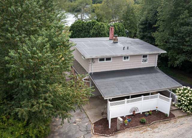 Property at 12 Eddy Ct, Montville, CT 06370, 3 beds, 1.5 baths
