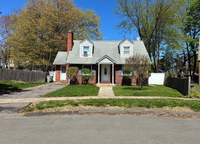 Property at 9 Walter Pl, Bristol, CT 06010, 4 beds, 1.5 baths