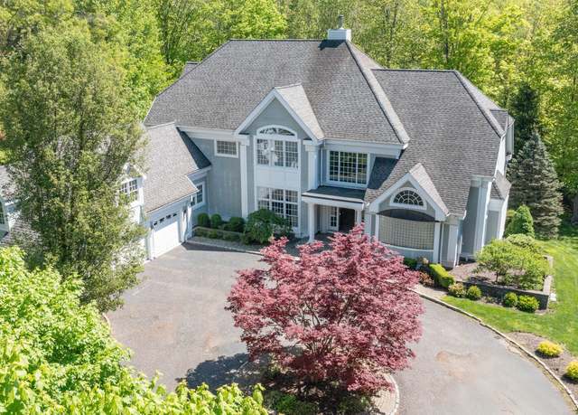Property at 14 Dillman Ct, Ridgefield, CT 06877, 4 beds, 3.5 baths