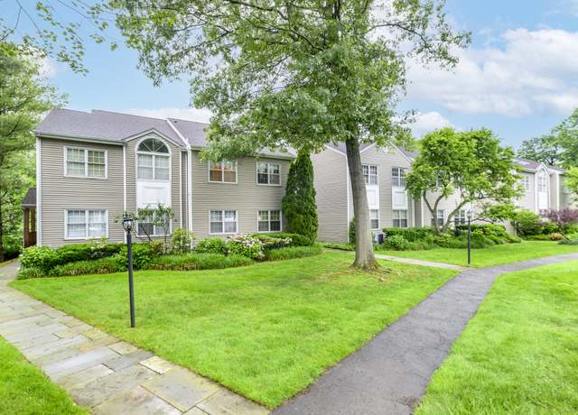 Property at 51 Old Kings Hwy #5, Greenwich, CT 06897, 2 beds, 2 baths