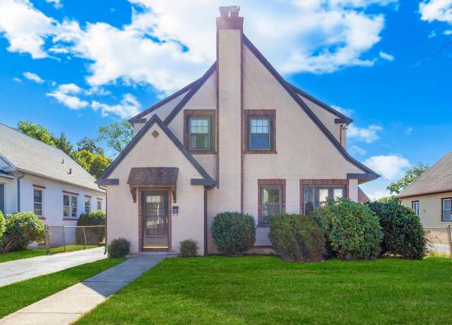 Property at 83 Bradley Ave, East Haven, CT 06512, 3 beds, 1.5 baths
