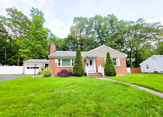 Property at 31 Andor Rd, Manchester, CT 06040, 2 beds, 1 bath