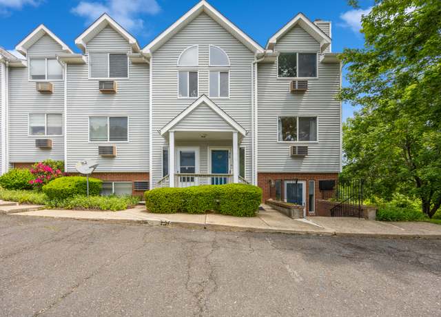 Property at 925 Oronoke Rd Unit 31F, Waterbury, CT 06708, 2 beds, 1.5 baths