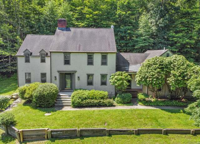 Property at 14 Concord Ridge Rd, Newtown, CT 06470, 5 beds, 3.5 baths