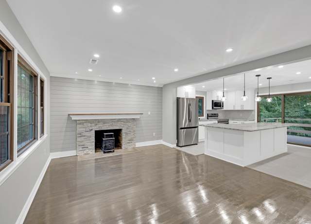 Property at 108 Riverside Rd, Newtown, CT 06482, 3 beds, 2 baths