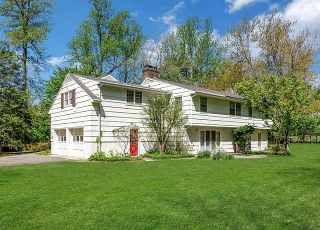 Property at 48 Nearwater Ln, Darien, CT 06820, 4 beds, 3.5 baths