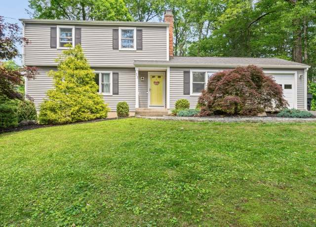 Property at 33 Ridgedale Rd, Bethel, CT 06801, 3 beds, 1.5 baths