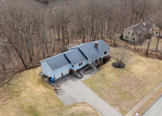 Property at 9 Lost Acres Rd, Norwich, CT 06360, 3 beds, 2 baths