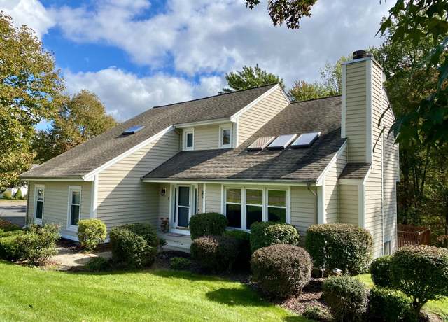 Property at 8 Tavern Cir, Middletown, CT 06457, 4 beds, 2.5 baths