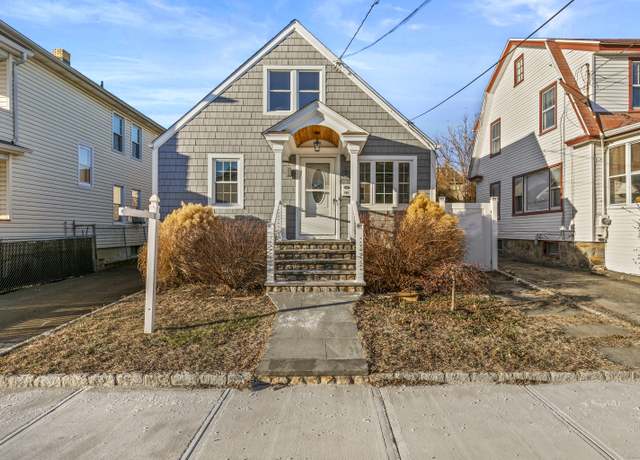 Property at 166 Madison Ter, Bridgeport, CT 06606, 3 beds, 1 bath