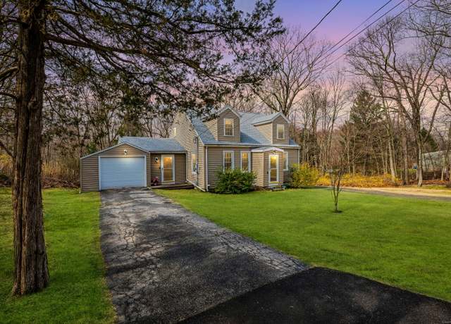 Property at 141 Plank Rd, Prospect, CT 06712, 4 beds, 1.5 baths