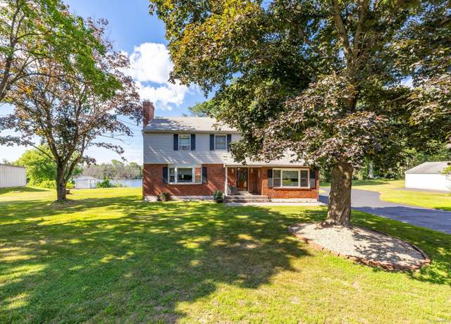 Property at 404 Strong Rd, South Windsor, CT 06074, 4 beds, 1.5 baths