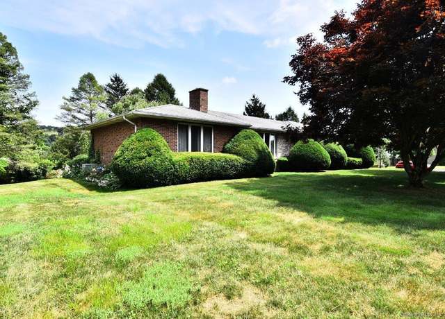 Property at 400 Williams Rd, Wallingford, CT 06492, 3 beds, 2.5 baths