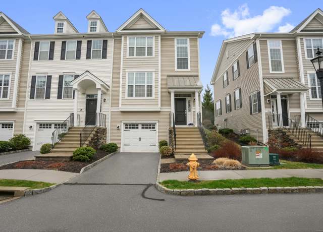Property at 6 Moorland Dr #6, Danbury, CT 06810, 3 beds, 2.5 baths
